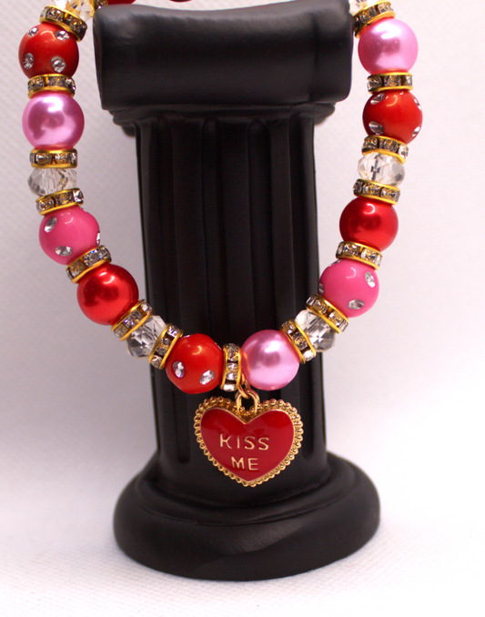 Kiss Me Charm Bracelet – Valentine’s Glam!