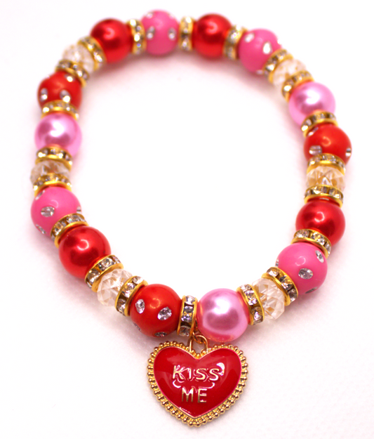 Kiss Me Charm Bracelet – Valentine’s Glam!