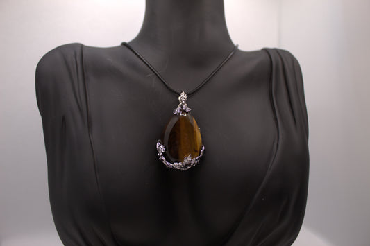 Earthbound Elegance Pendant Necklace – Natural Stone & Vine Detail